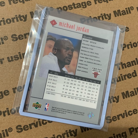 Michael Jordan ‘99 Upper Deck Black Diamond Card - Picture 6 of 6